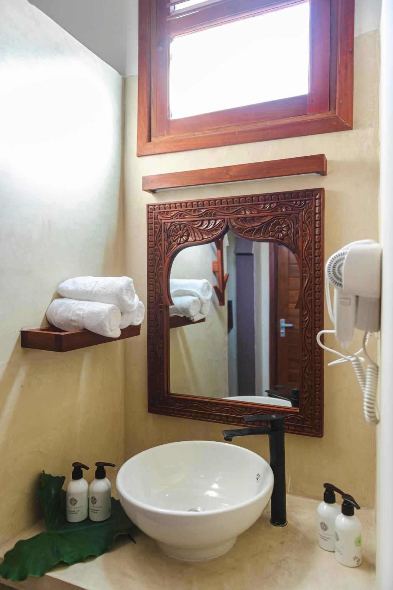Tasneem Islamic Luxury Suites Jambiani  Bagian luar foto