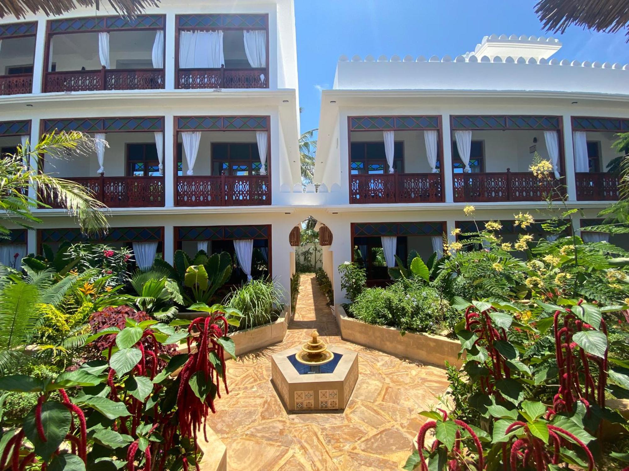Tasneem Islamic Luxury Suites Jambiani  Bagian luar foto