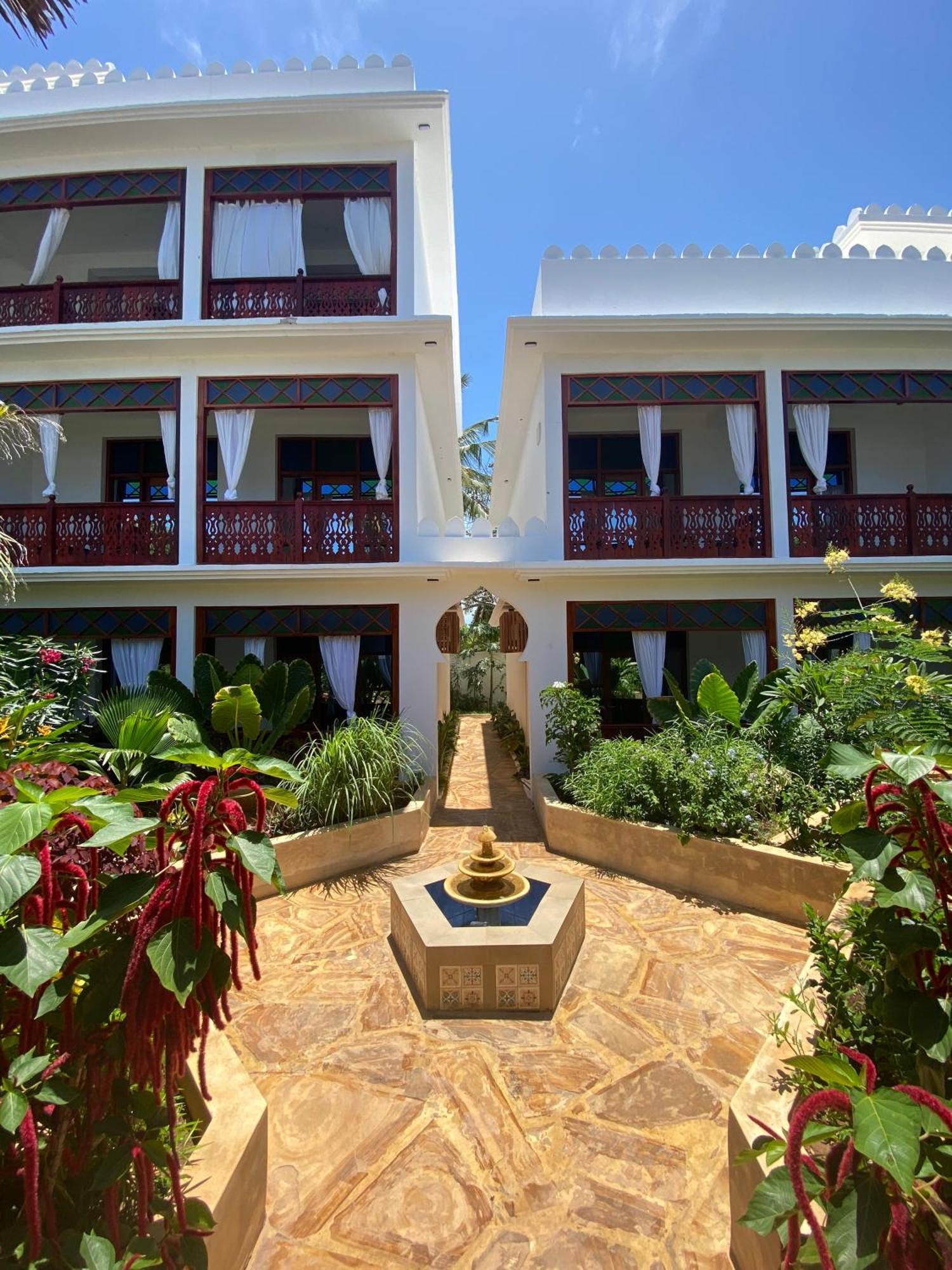 Tasneem Islamic Luxury Suites Jambiani  Bagian luar foto
